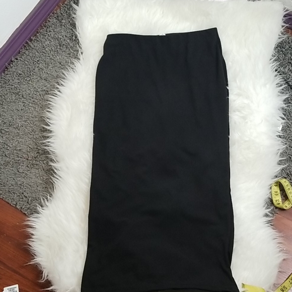 Black Midi-length skirt - Picture 8 of 8